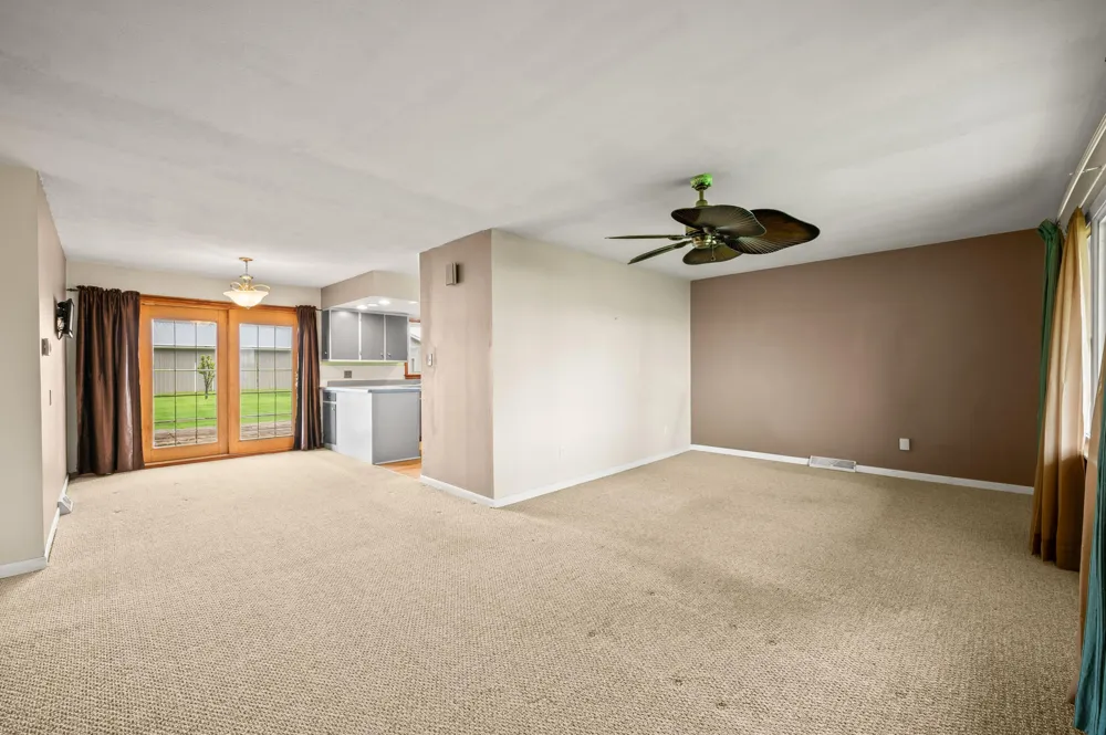 27532 May Street Edwardsburg, MI 49112