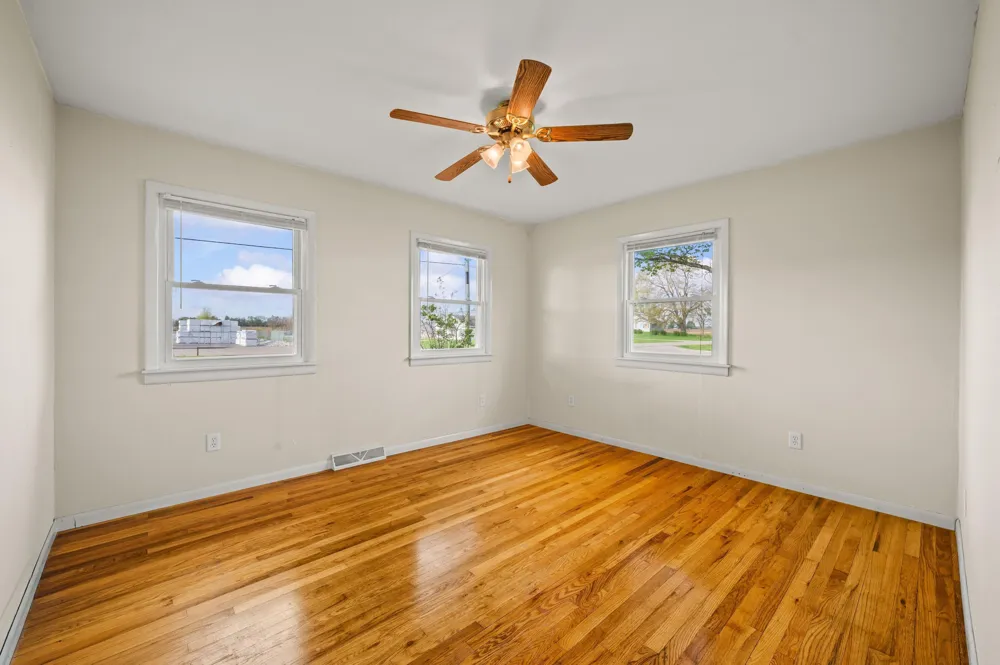 27532 May Street Edwardsburg, MI 49112