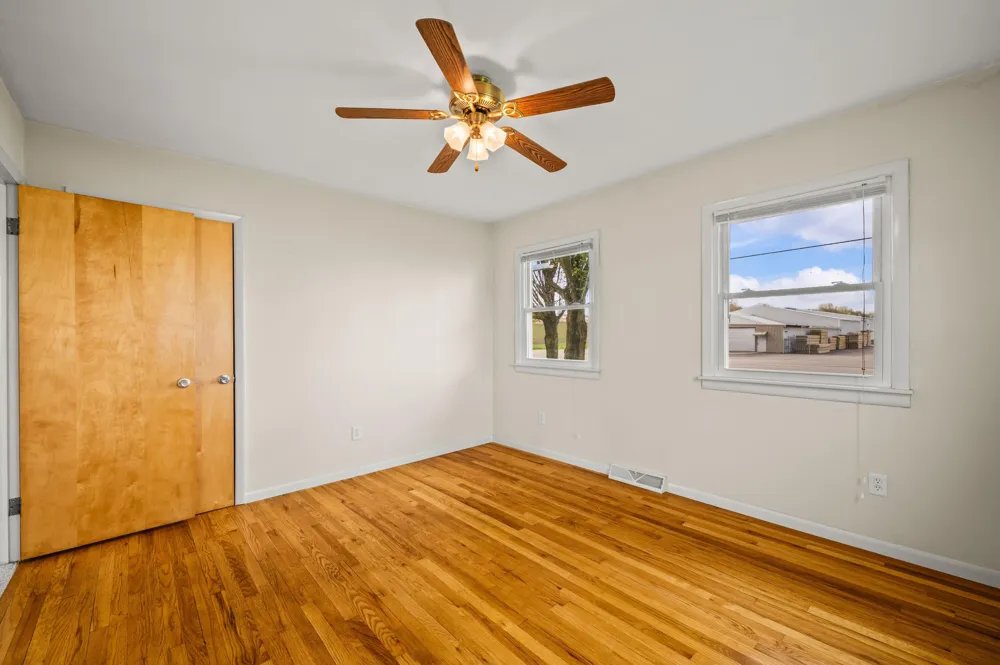 27532 May Street Edwardsburg, MI 49112