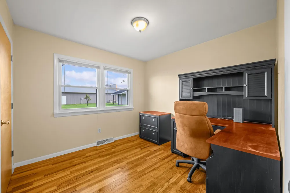 27532 May Street Edwardsburg, MI 49112