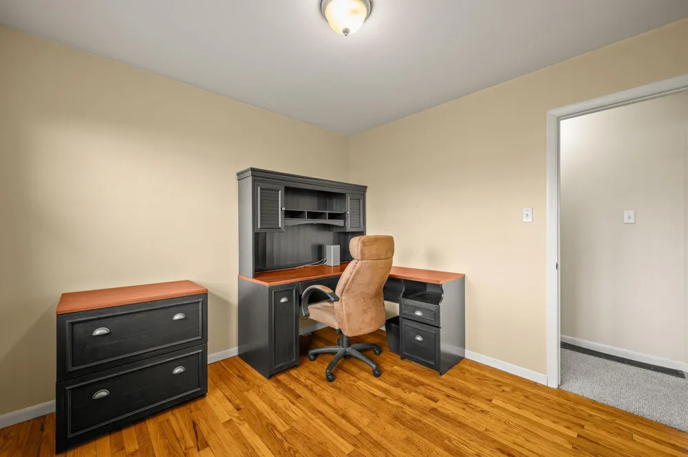 27532 May Street Edwardsburg, MI 49112