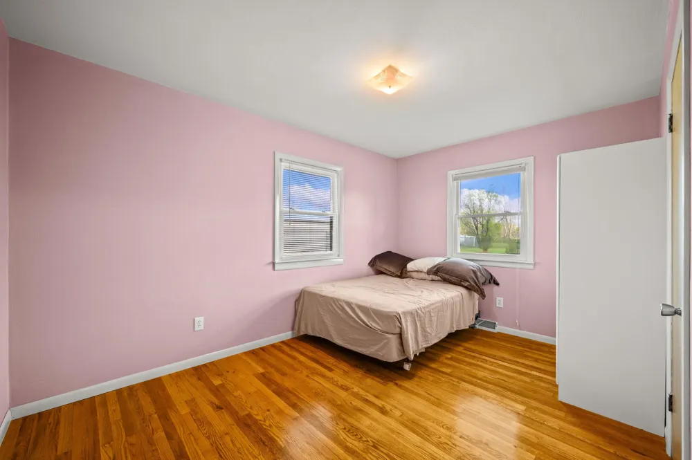 27532 May Street Edwardsburg, MI 49112