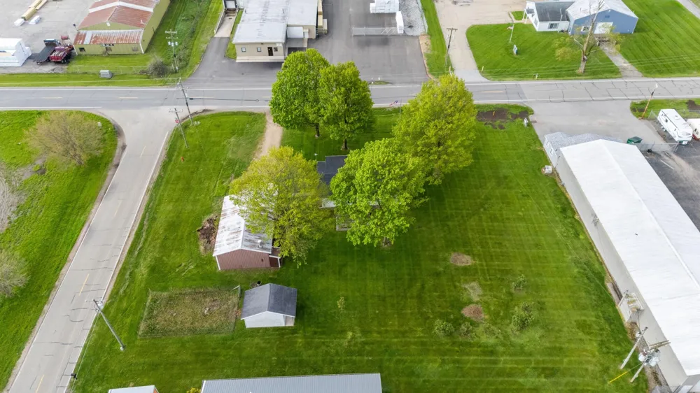 27532 May Street Edwardsburg, MI 49112