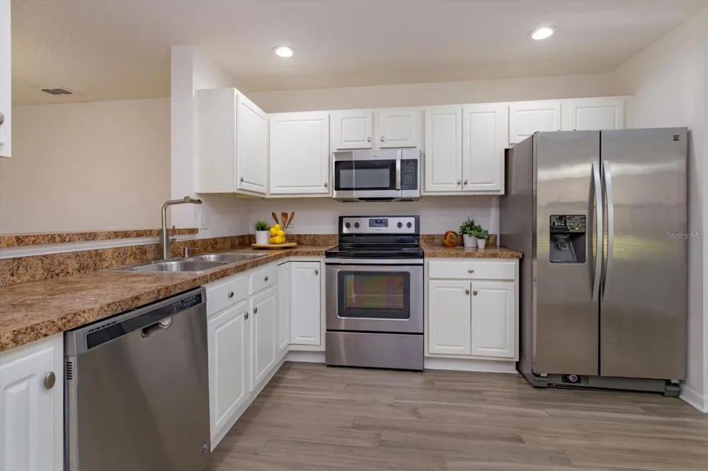 671 POST OAK CIRCLE #107 Altamonte Springs, FL 32701