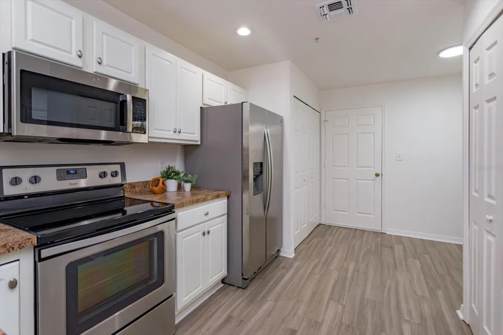 671 POST OAK CIRCLE #107 Altamonte Springs, FL 32701