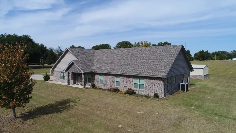 308 DOUGLAS Bogata, TX 75417