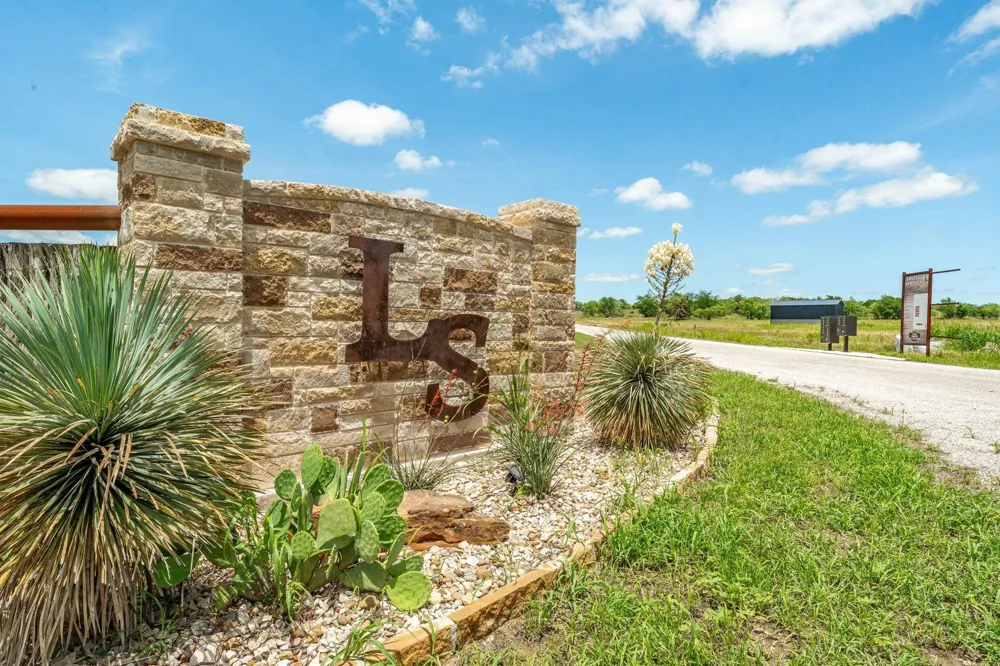 1032 Goodnight Trail Perrin, TX 76486