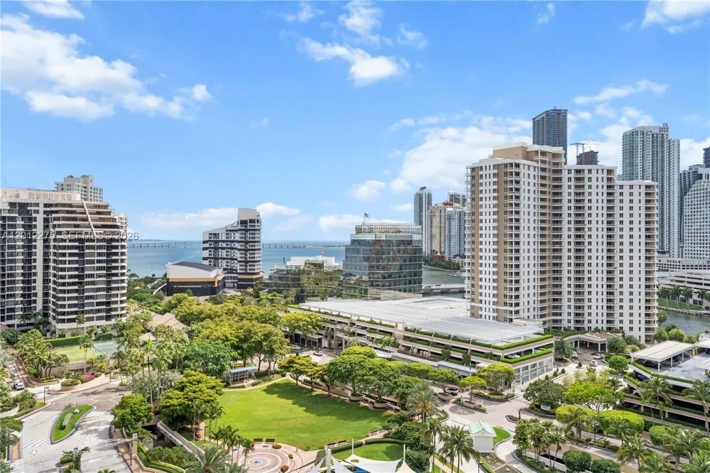 888 Brickell Key Dr #1702 Miami, FL 33131