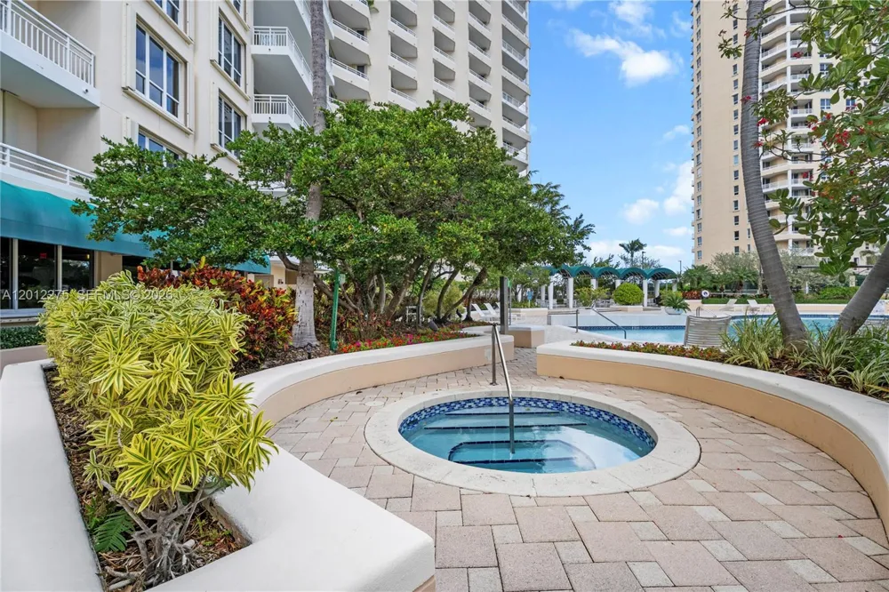 888 Brickell Key Dr #1702 Miami, FL 33131