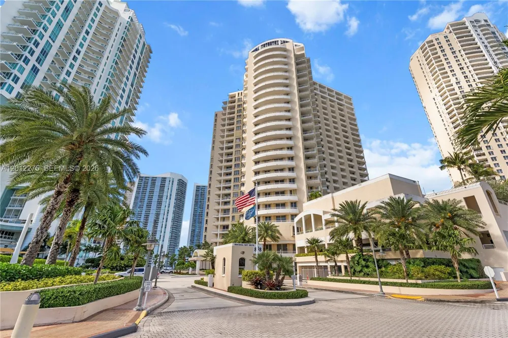 888 Brickell Key Dr #1702 Miami, FL 33131