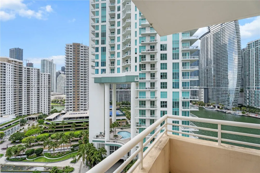 888 Brickell Key Dr #1702 Miami, FL 33131