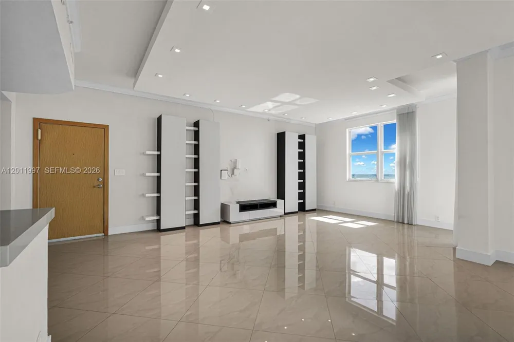 3001 S Ocean Dr #1611 Hollywood, FL 33019