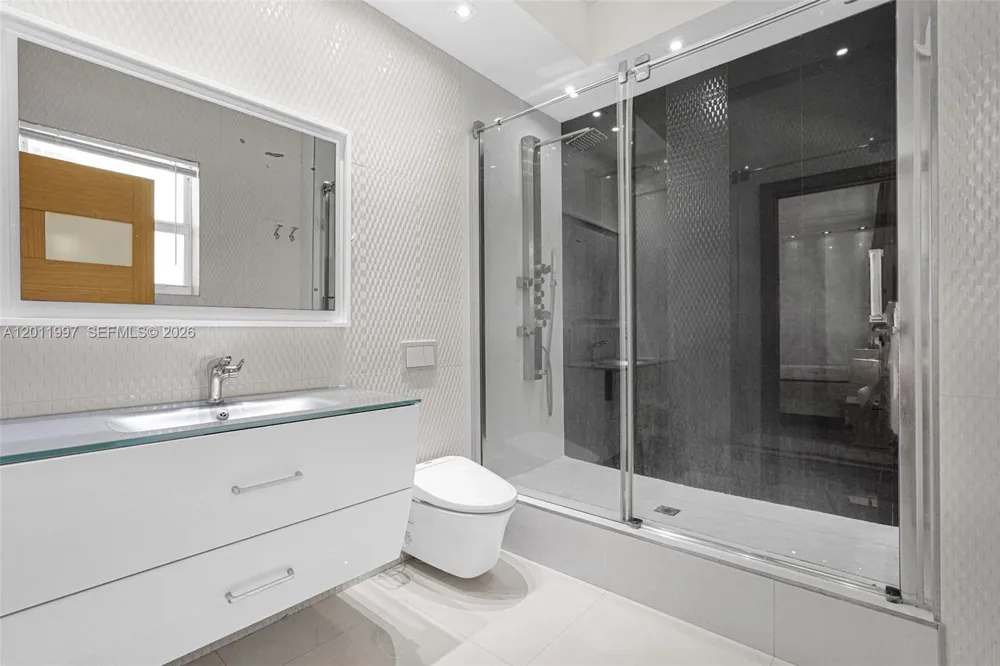 3001 S Ocean Dr #1611 Hollywood, FL 33019