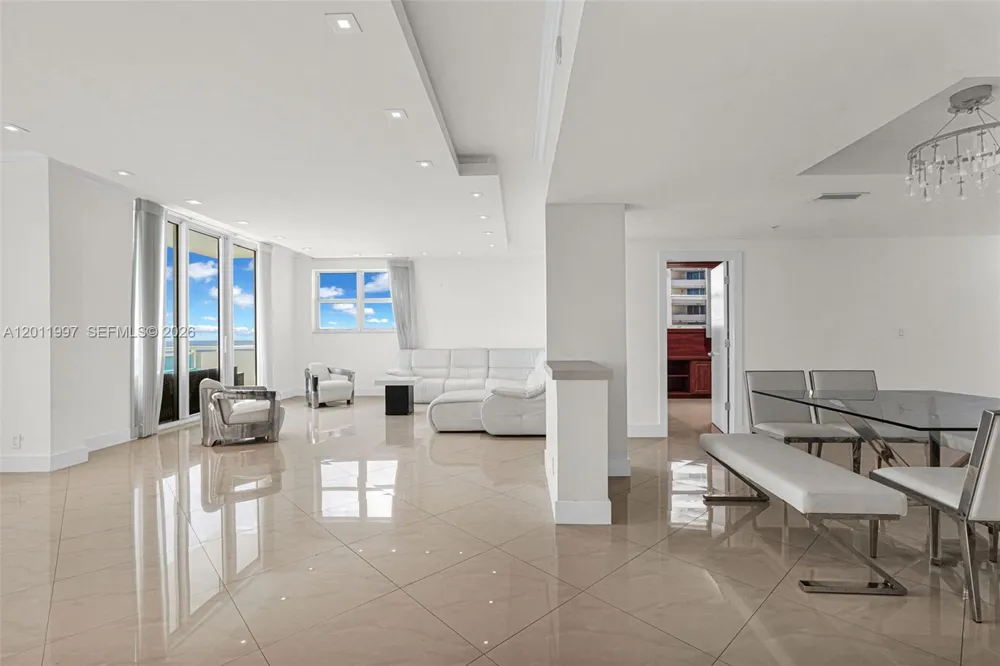 3001 S Ocean Dr #1611 Hollywood, FL 33019