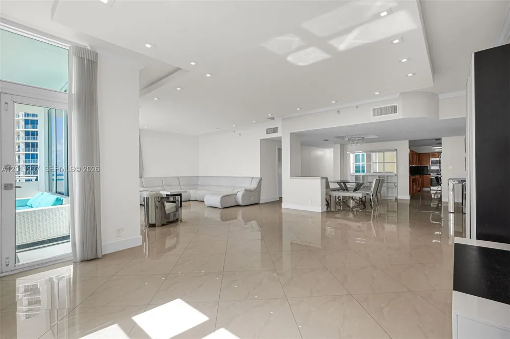 3001 S Ocean Dr #1611 Hollywood, FL 33019