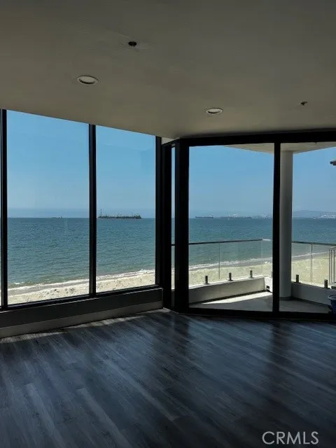 6117 E Seaside Long Beach, CA 90803