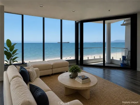 6117 E Seaside