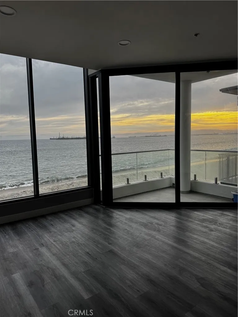 6117 E Seaside Long Beach, CA 90803