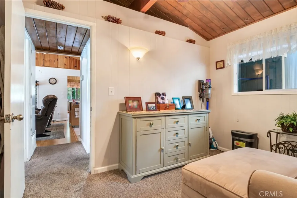 37667 Live Oak Street Angelus Oaks, CA 92305
