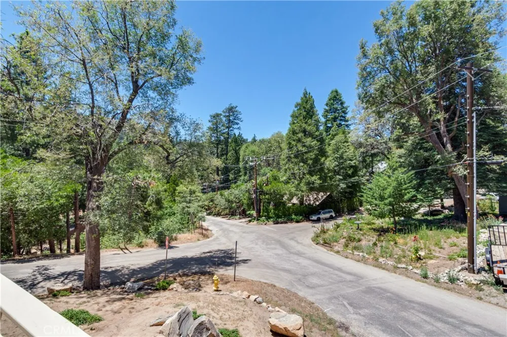 37667 Live Oak Street Angelus Oaks, CA 92305