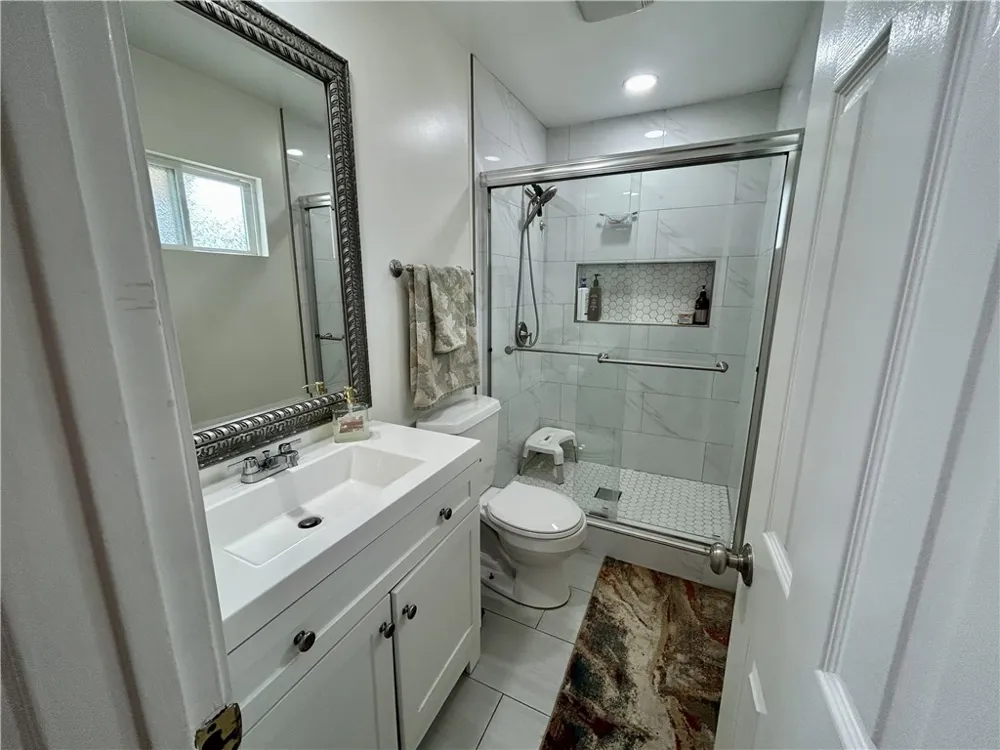 3062 W Teranimar Anaheim, CA 92804