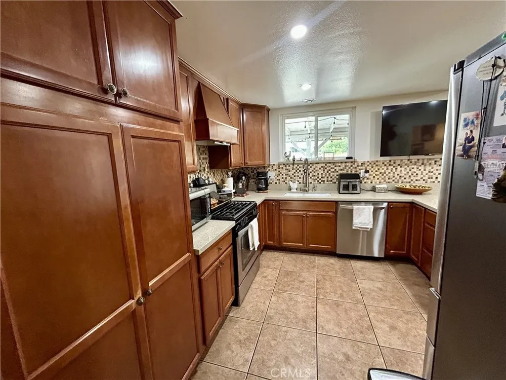 3062 W Teranimar Anaheim, CA 92804