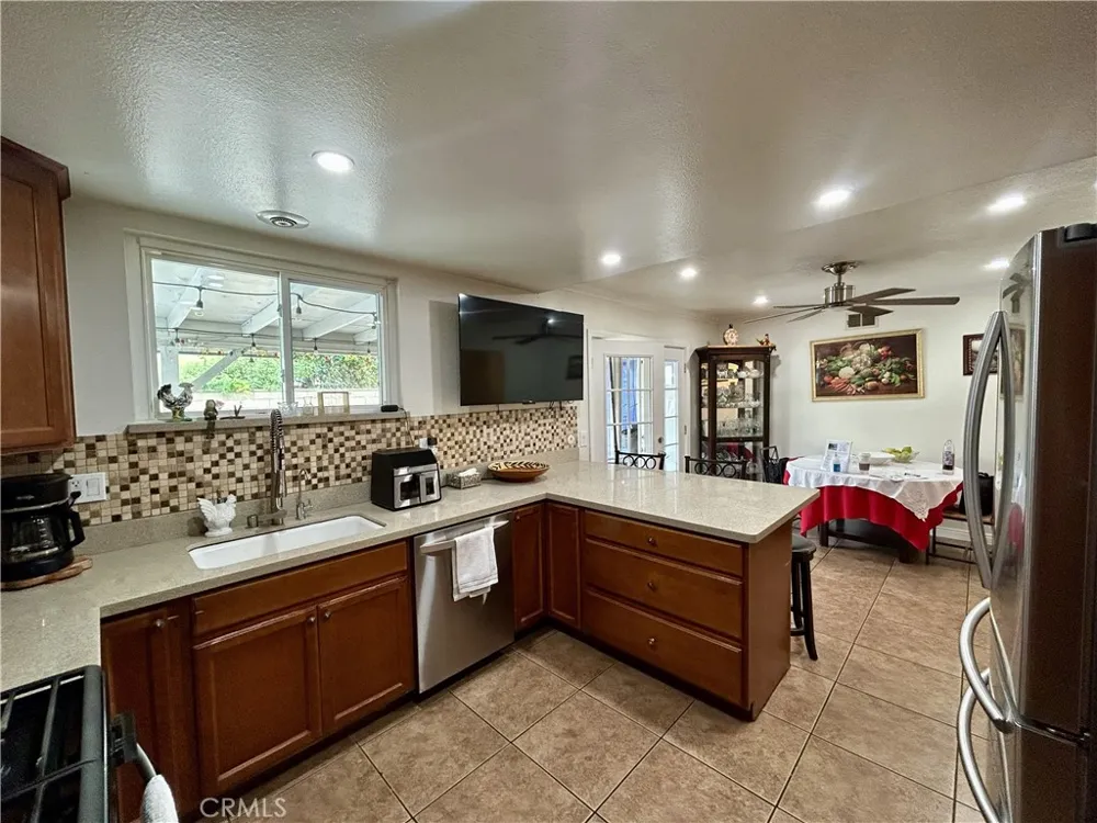3062 W Teranimar Anaheim, CA 92804