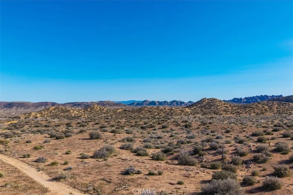 3263 Apache Pass Pioneertown, CA 92268