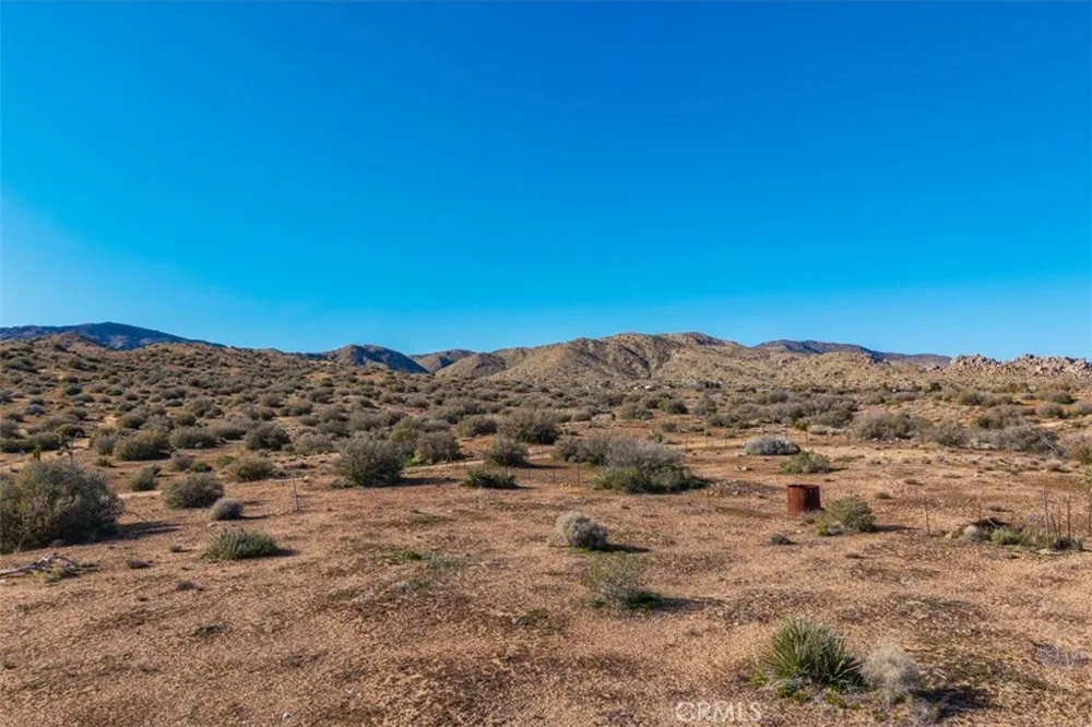 3263 Apache Pass Pioneertown, CA 92268