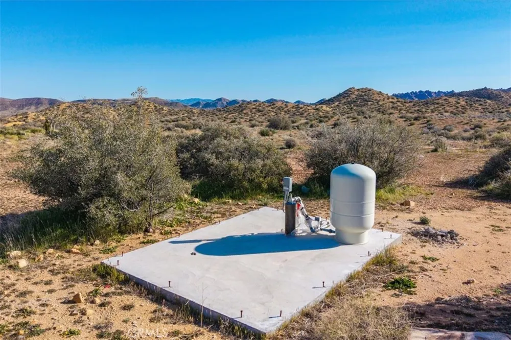 3263 Apache Pass Pioneertown, CA 92268