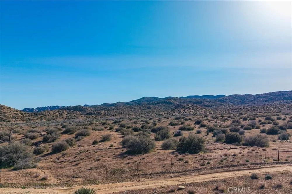 3263 Apache Pass Pioneertown, CA 92268