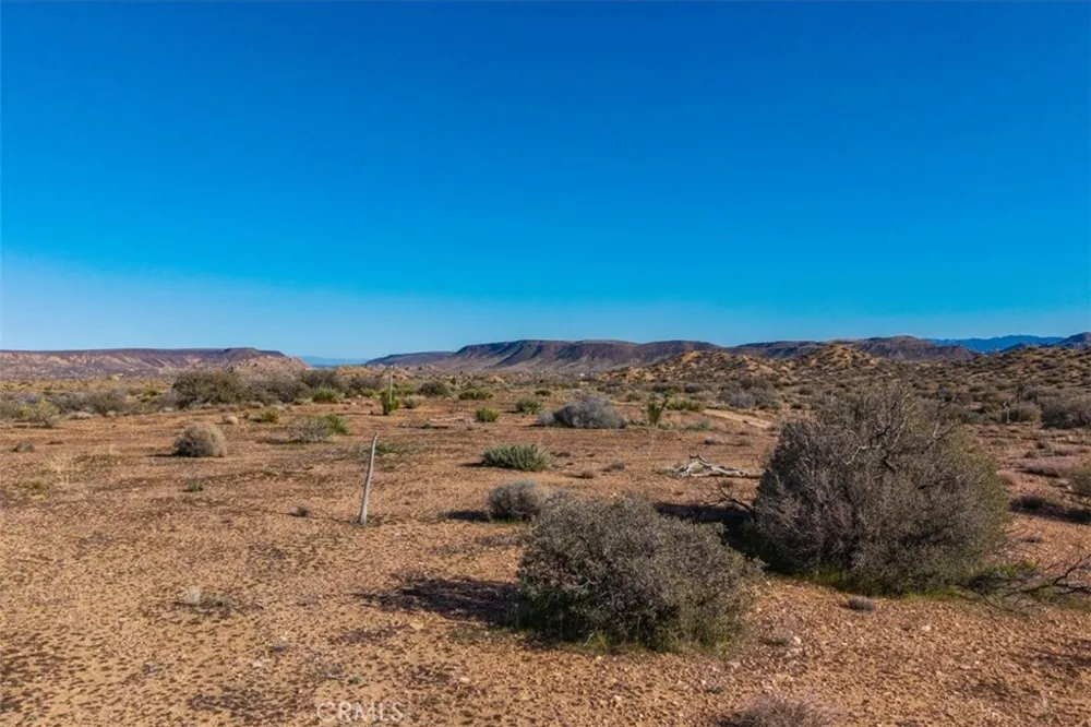 3263 Apache Pass Pioneertown, CA 92268