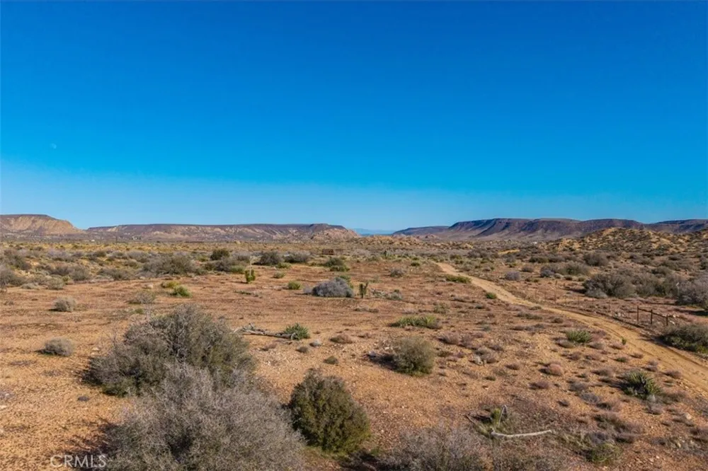 3263 Apache Pass Pioneertown, CA 92268