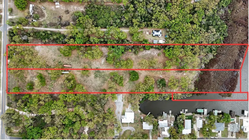 7013 & 7015 RIVERVIEW DRIVE Riverview, FL 33578