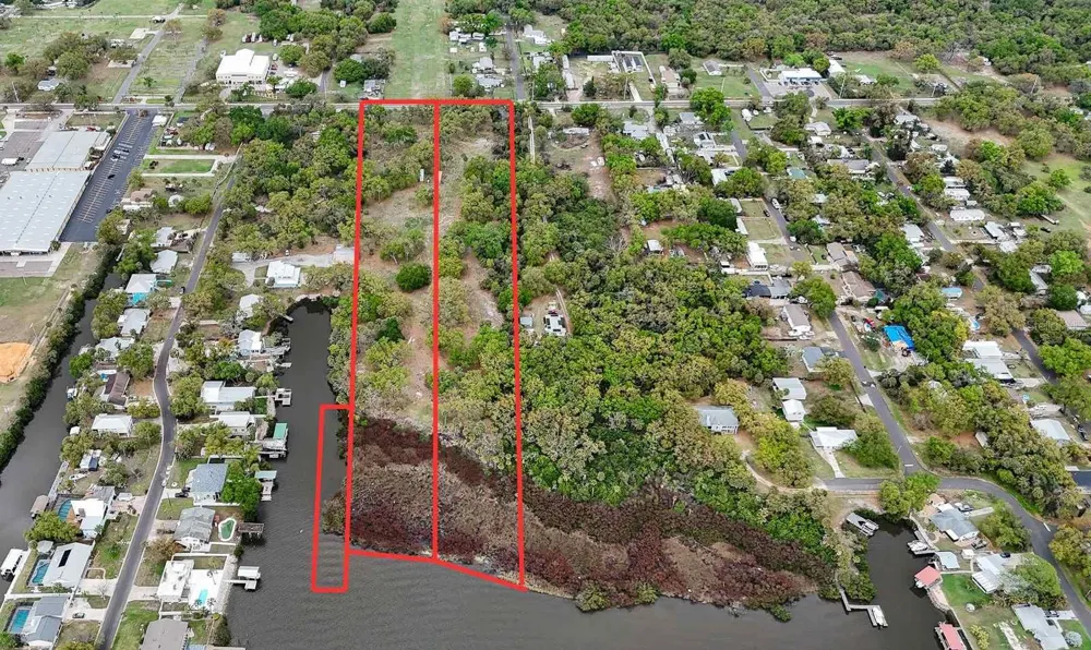 7013 & 7015 RIVERVIEW DRIVE Riverview, FL 33578
