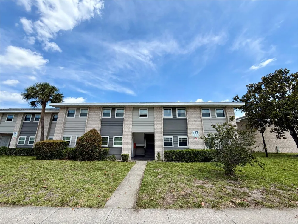 843 SKY LAKE CIRCLE #D Orlando, FL 32809