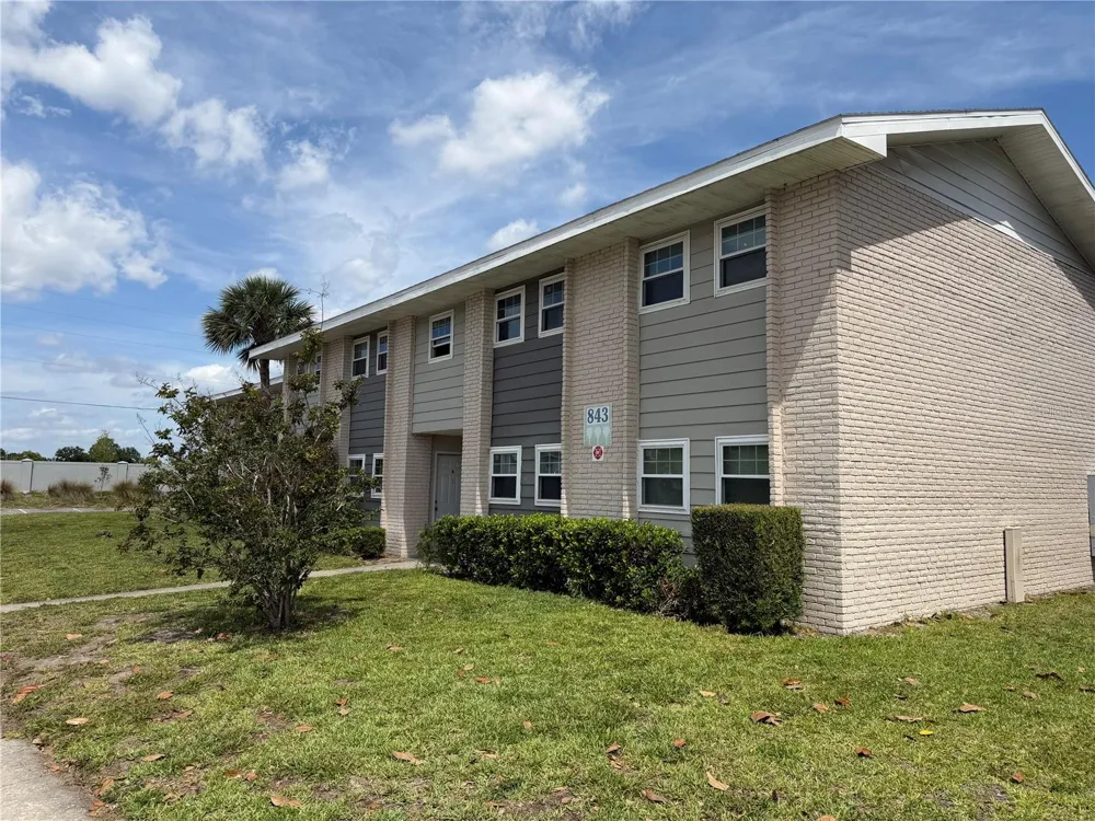 843 SKY LAKE CIRCLE #D Orlando, FL 32809