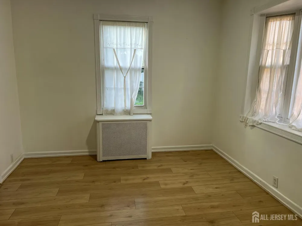 138 Luther Ave Avenue Hopelawn, NJ 08861