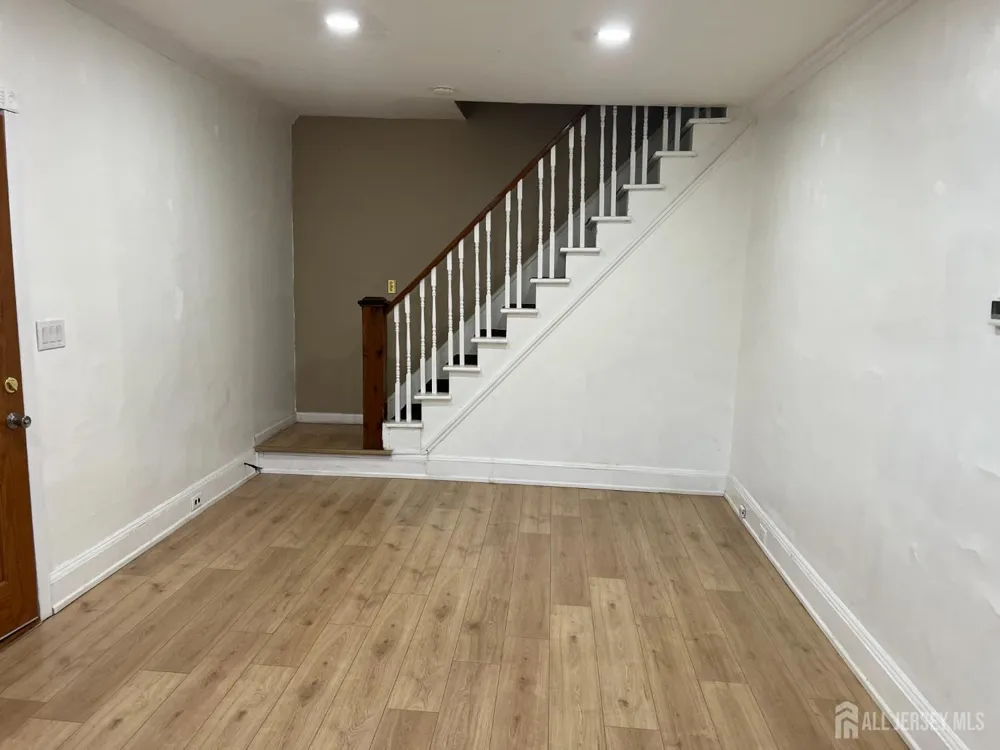 138 Luther Ave Avenue Hopelawn, NJ 08861