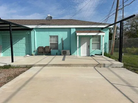 633 Commercial St