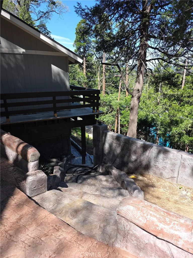 979 Venus Way Crestline, CA 92325