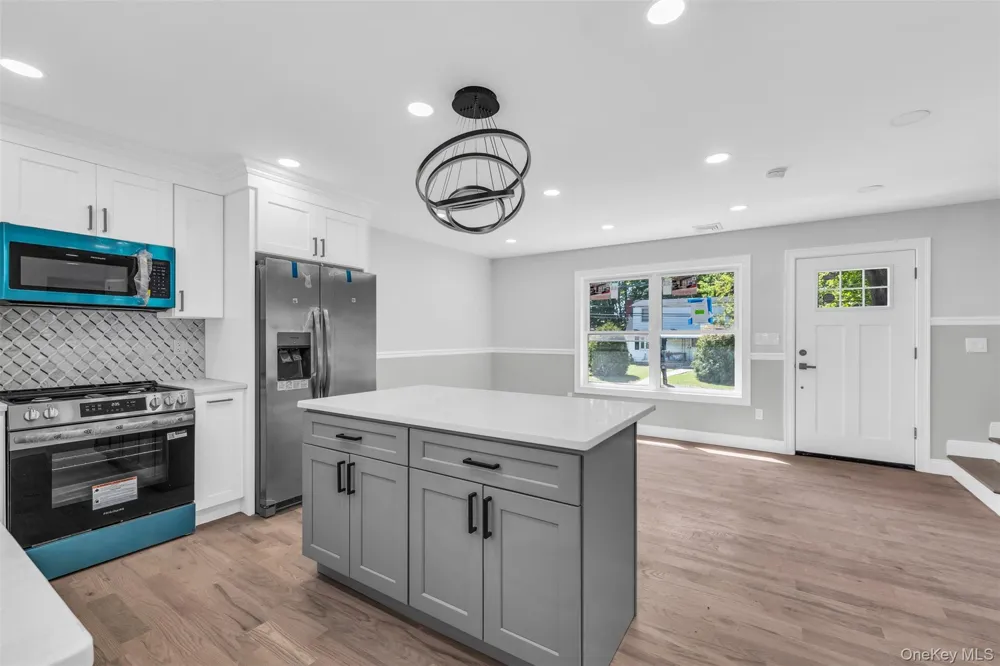 20 Lehigh Avenue Centereach, NY 11720
