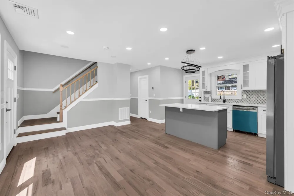 20 Lehigh Avenue Centereach, NY 11720