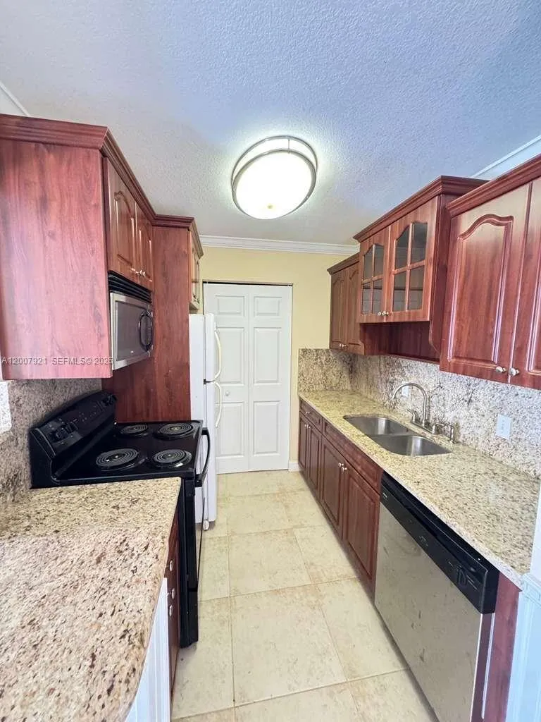 455 ALT 19 S #12 Palm Harbor, FL 34683