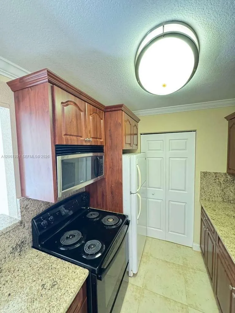 455 ALT 19 S #12 Palm Harbor, FL 34683