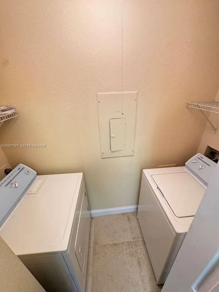 455 ALT 19 S #12 Palm Harbor, FL 34683
