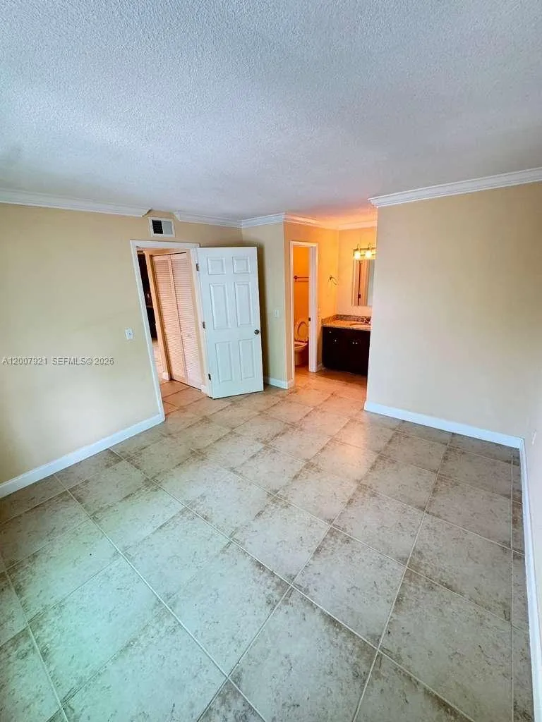 455 ALT 19 S #12 Palm Harbor, FL 34683