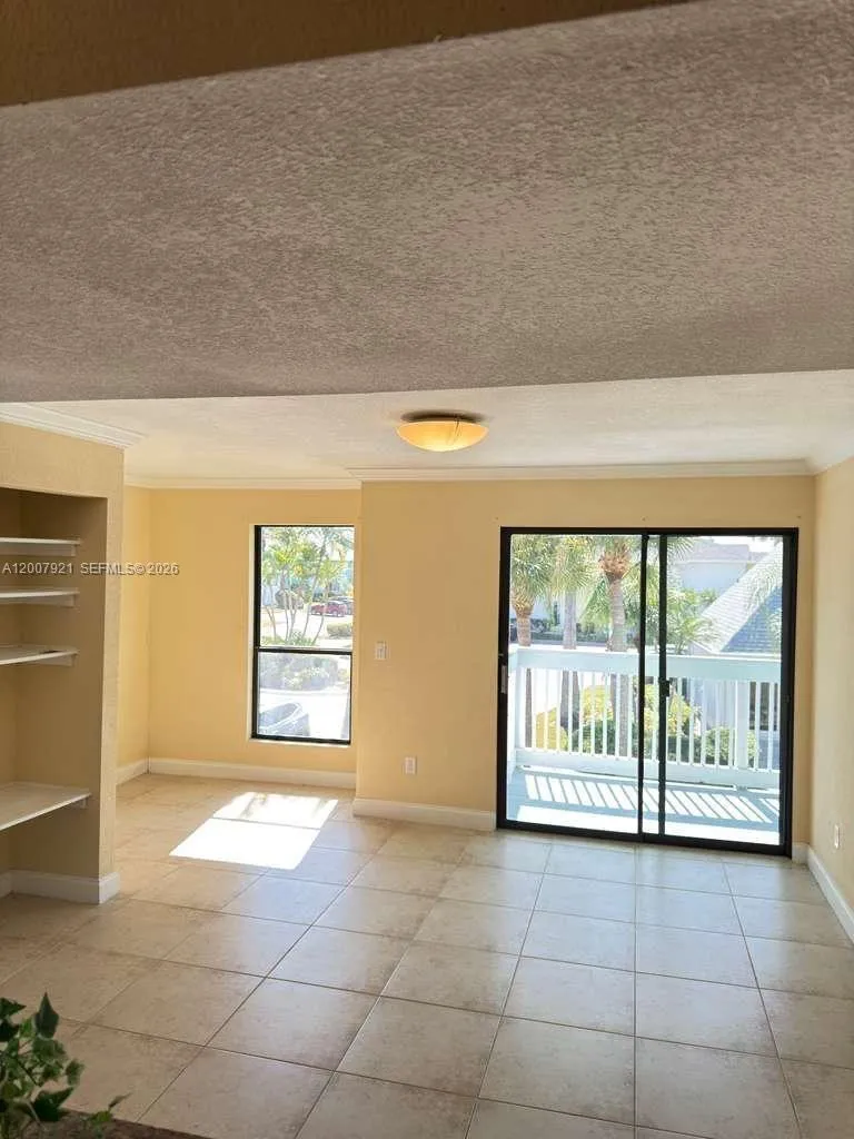 455 ALT 19 S #12 Palm Harbor, FL 34683