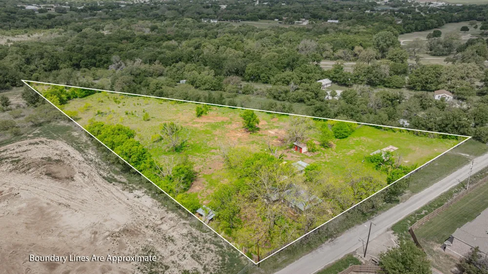 310 Clark Lane Stephenville, TX 76401