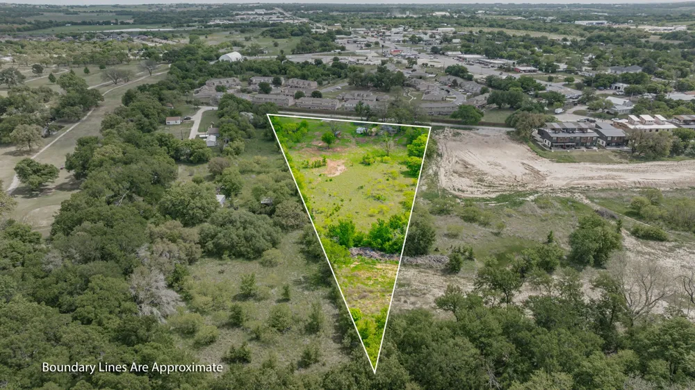 310 Clark Lane Stephenville, TX 76401